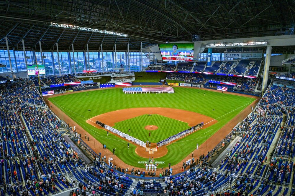 miami_marlins_park.jpg