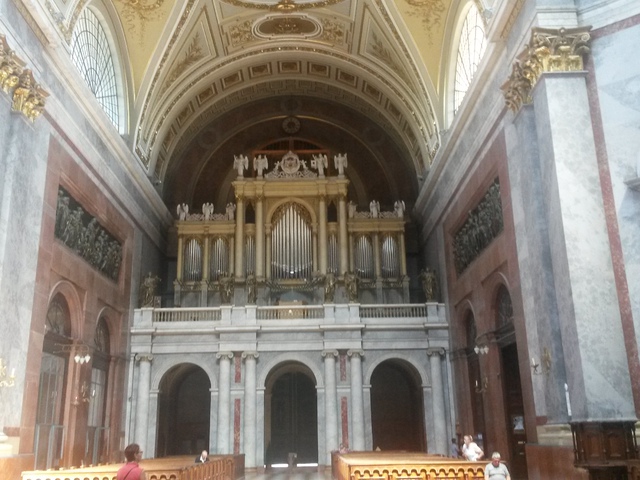 Esztergomi bazilika belülről