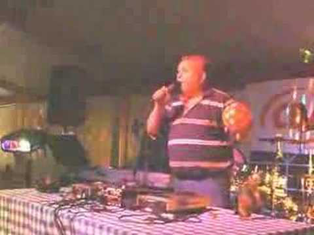 Pontos labda Tibi bácsinak? Faszkorbács!