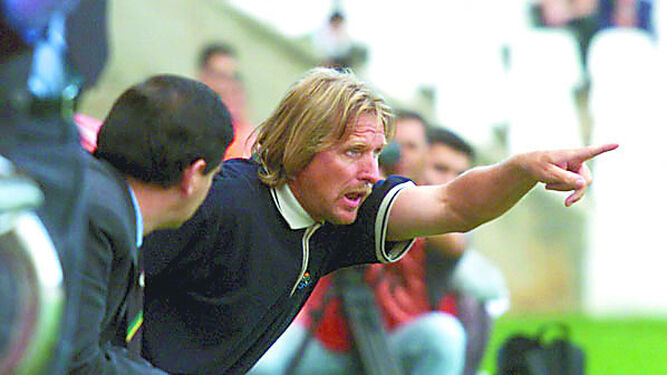 schuster-partidos-entrenador-xerez-cd_1553255616_135188849_667x375.jpg