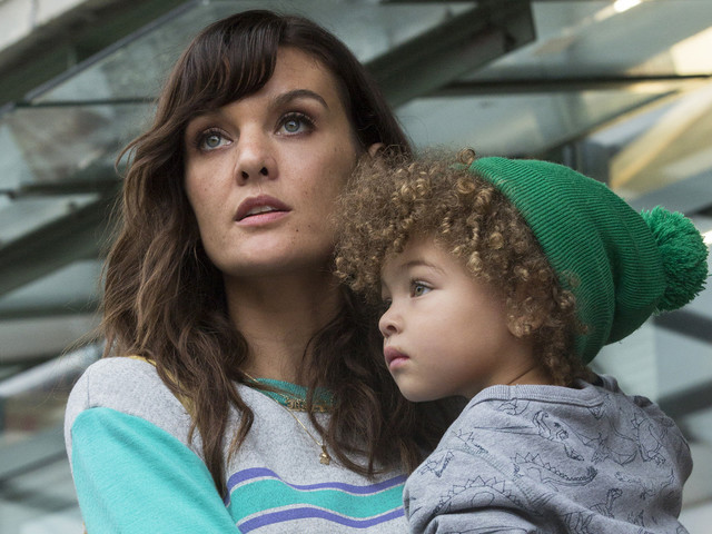 Egyedülálló nő megoldaná - SMILF