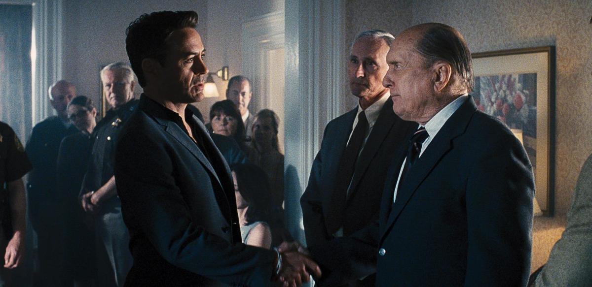 still-of-robert-downey-jr.-and-robert-duvall-in-the-judge-(2014)-large-picture.jpg