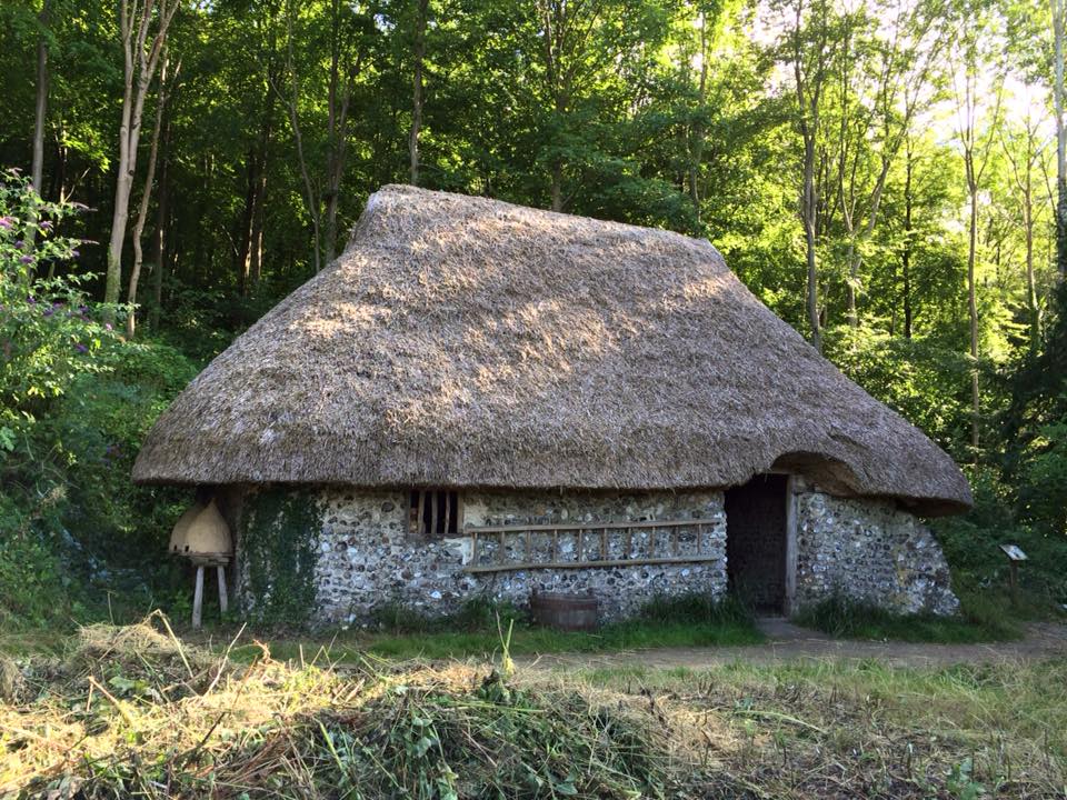 Kovakőből épült kunyhó,13. század körül