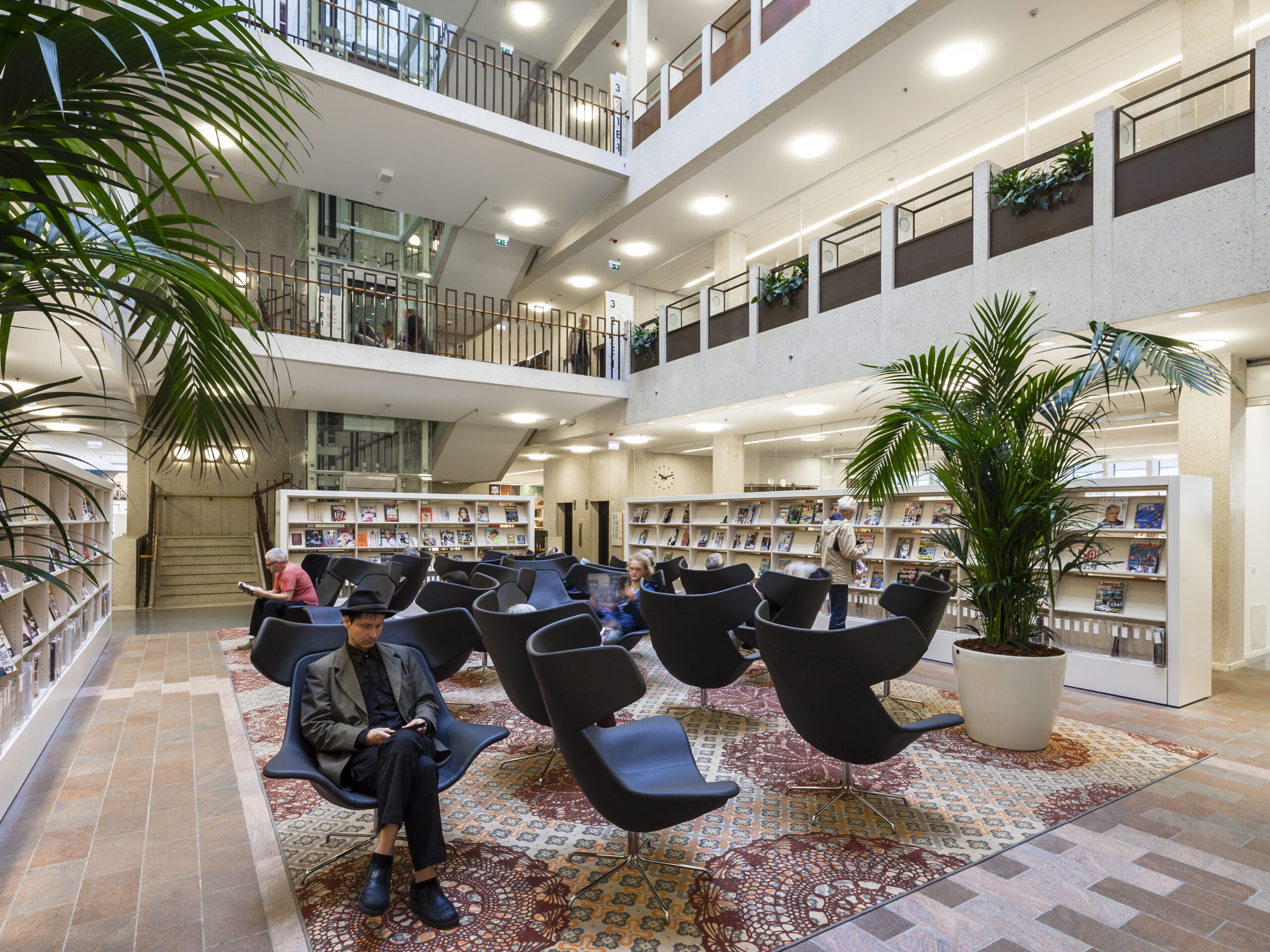 oyster-michael-sodeau-library-gothenburg-sweden-offecct-10400-1-scaled.jpg