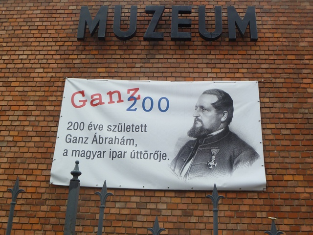 muzeum.jpg