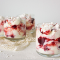 Eton mess fűszeres-rumos meggyel