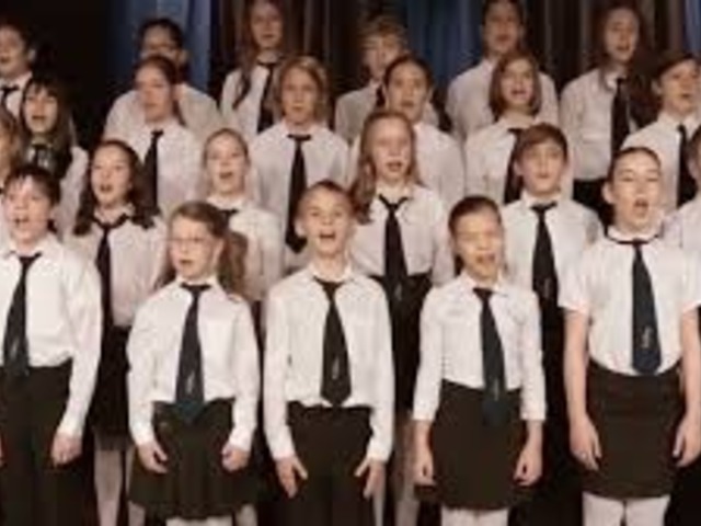 "Mindenki"-nek ajánlott