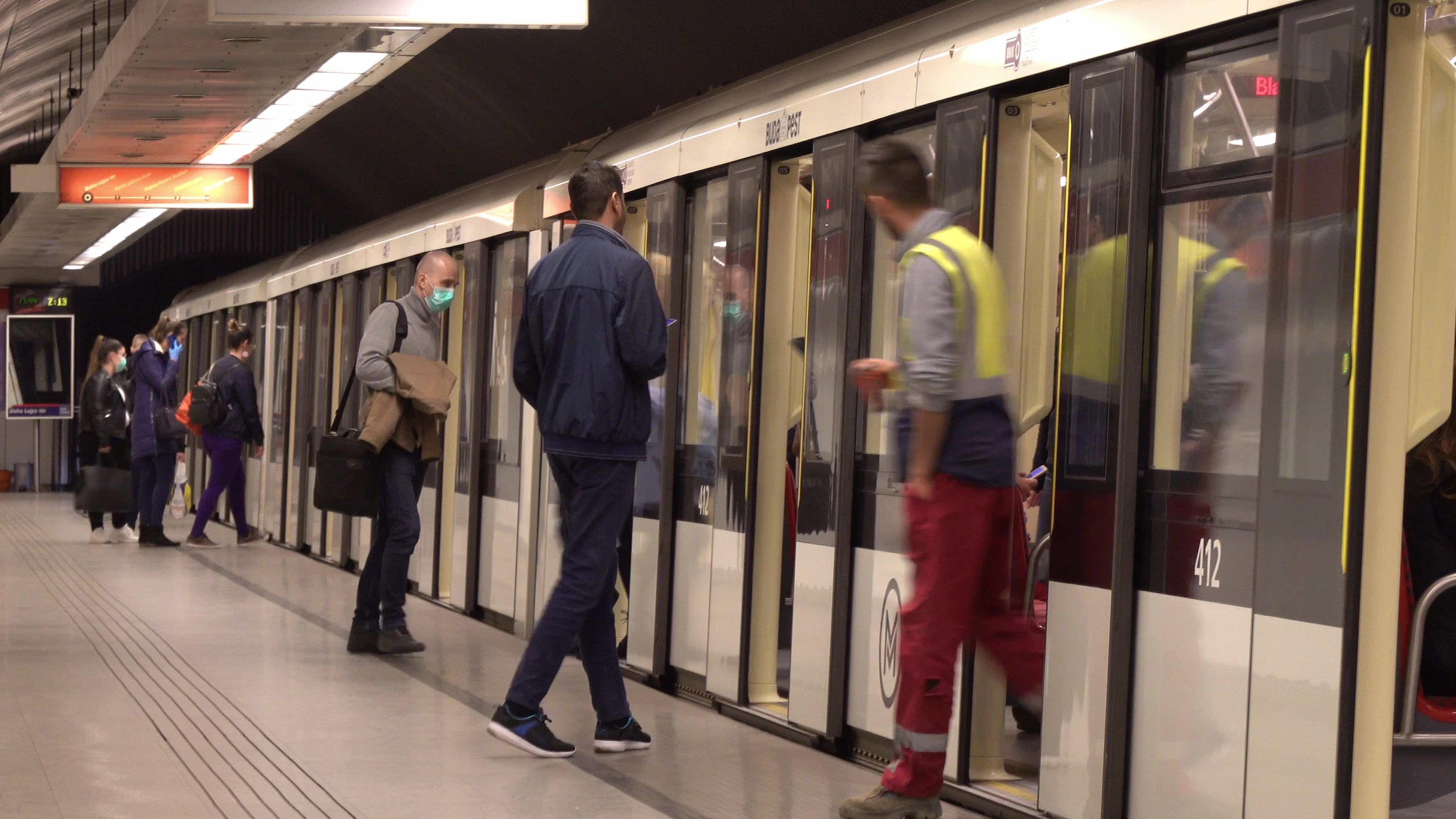metro2-budapest2.jpg