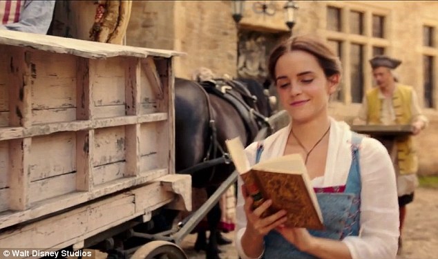 emma_watson_reading.jpg