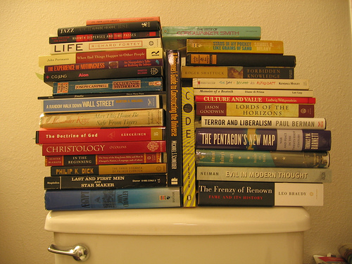 reading_toilet.jpg