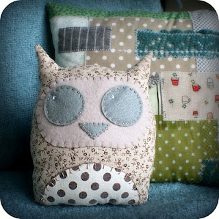 thecraftrevival-magdalena blogspot giveaway - owl pillow1.jpg