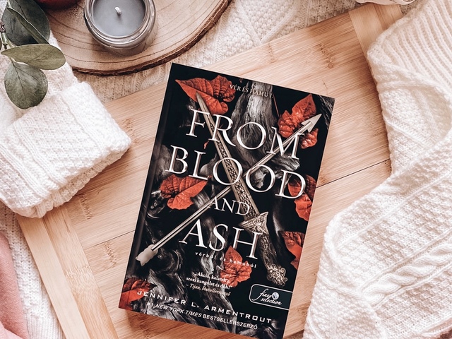 Jennifer L. Armentrout – Vérből és hamuból