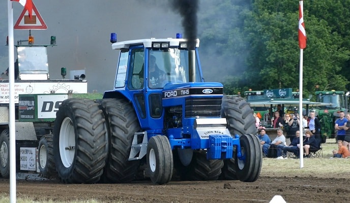 fordtraktor.jpg