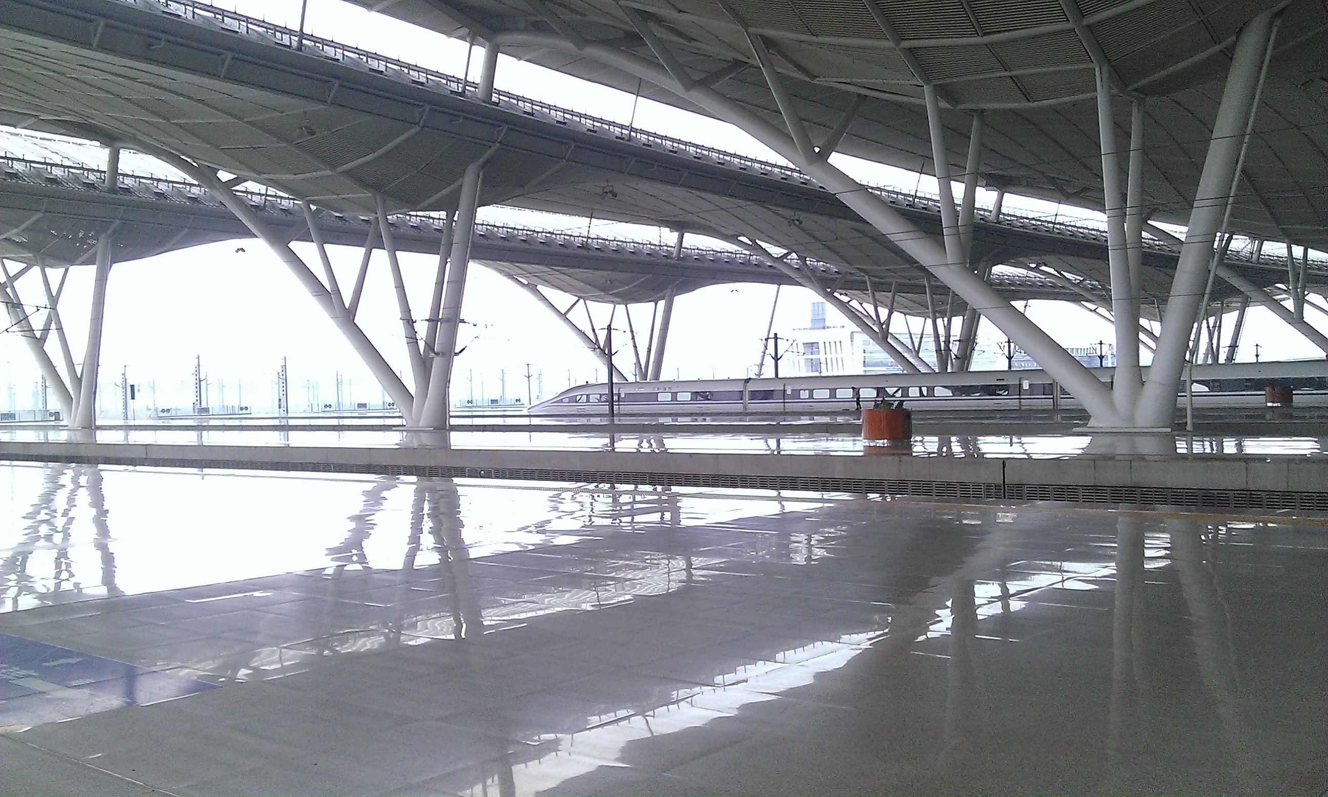 Wuhan vasútállomás peronja