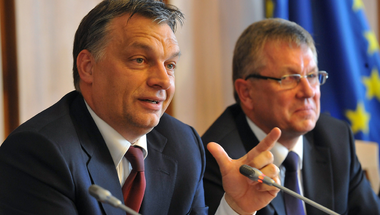 Miért váltott turbó fokozatra a Fidesz mutyigyára?