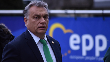 Orbán elkezdhet visszasomfordálni a néppártiakhoz