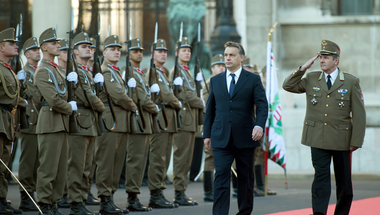 Az alaptörvény újabb módosítása: Minden hatalmat Orbán Viktornak?
