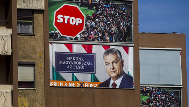 Ha mély apátiába süllyed a magyar társadalom, szinte bármit megtehet vele Orbán Viktor