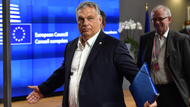 Szorult helyzetében az időt húzza Orbán Viktor