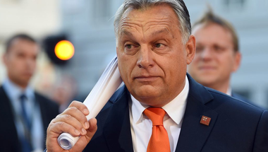 A magyar kormány példát mutat önzésből Európának