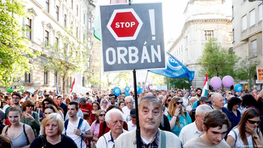 Stop Orbán! Stop Mészáros!
