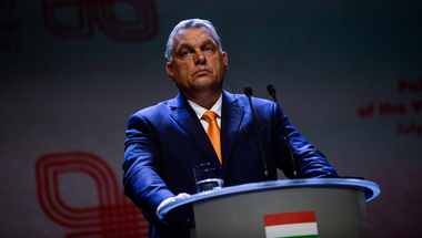 Egy egyszerű trükk, melynek segítségével felelősből hőssé válhat Orbán Viktor
