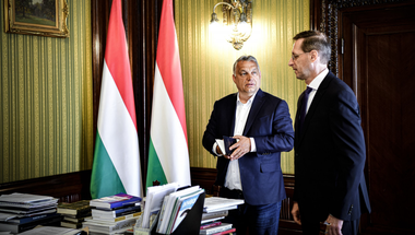 A magyar kormány ahelyett, hogy a valósággal ismerkedne, inkább a vágyaiból gyárt propagandát