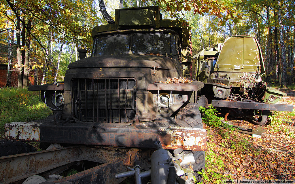 abandoned-base-soviet-military-equipment-2.jpg