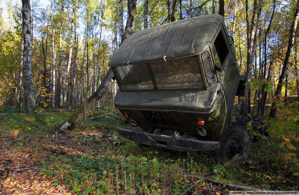 abandoned-base-soviet-military-equipment-3.jpg