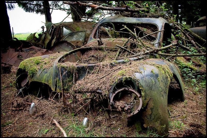 chatillon_car_graveyard_belgium_ritebook_in-003.jpg