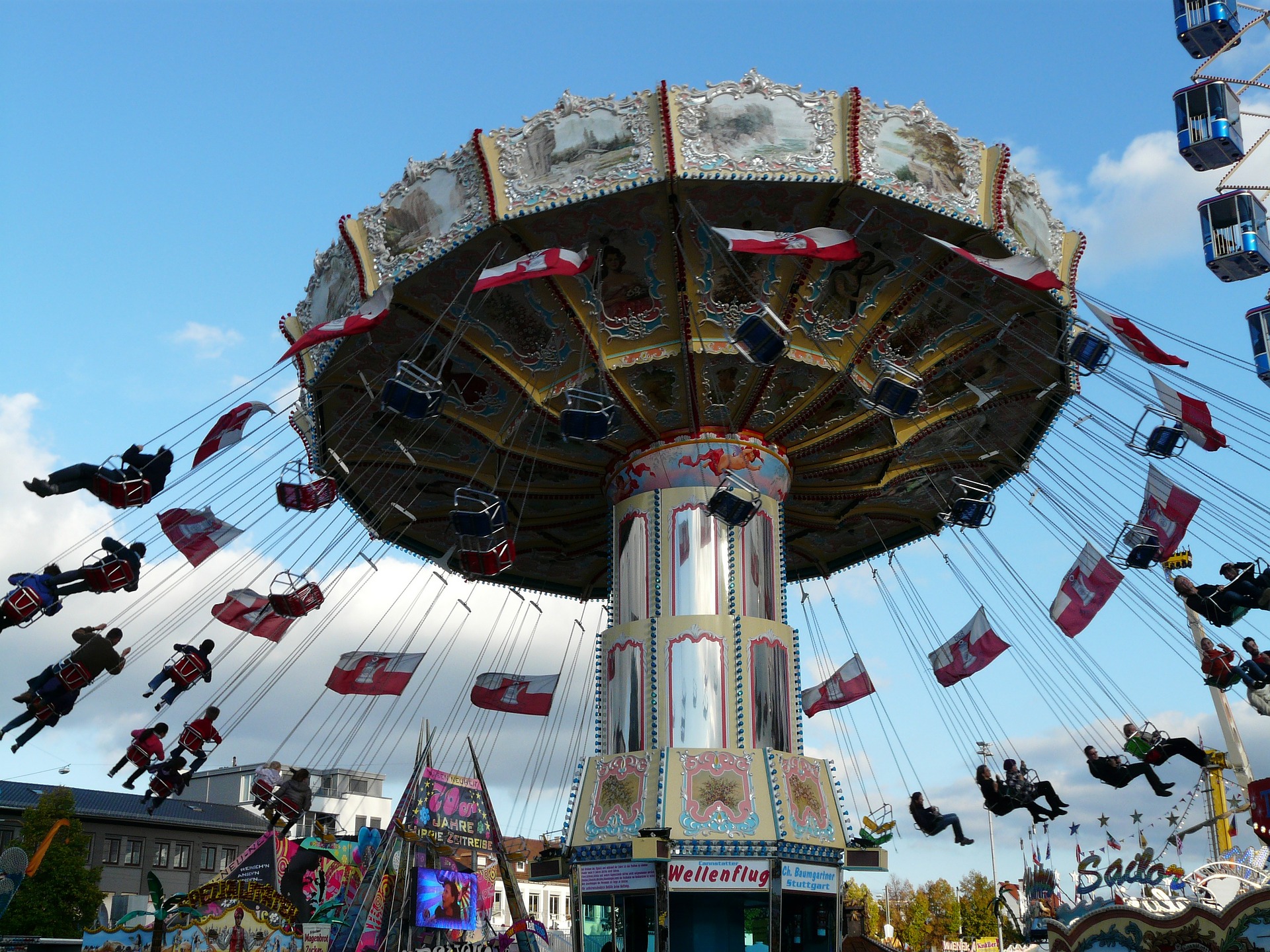 chain-carousel-61620_1920.jpg