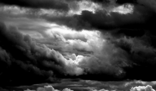 Mi mindent bír még el a közbeszéd?