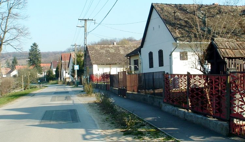 Újabb milliárdok segítik a magyar falvak fejlődését