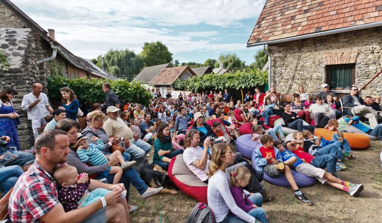 Elkezdődött és zöldül a Művészetek Völgye