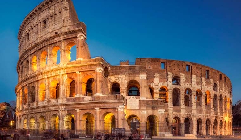 Vandál magyar turista miatt szigorítják a Colosseum őrzését