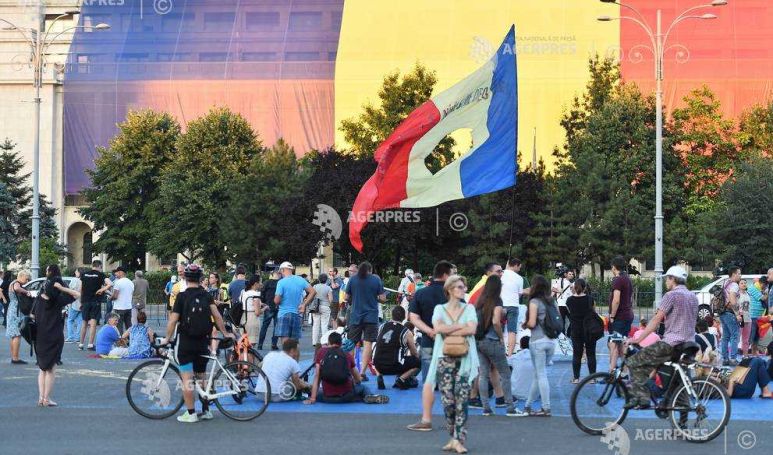 Komolyabb incidensek nélkül ért véget a román diaszpóra és ellenzék kormányellenes tüntetése
