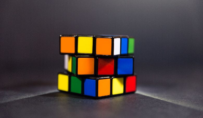 Villámgyorsan kirakja a Rubik-kockát egy új algoritmus