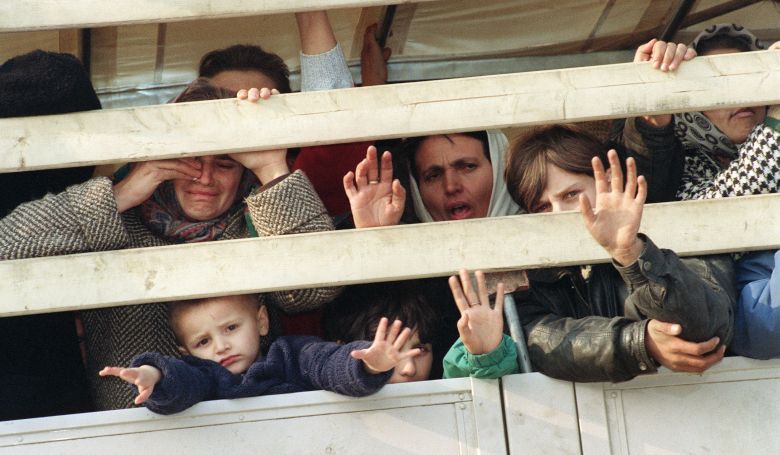 Több mint ötezren vesznek részt a srebrenicai békemenetben