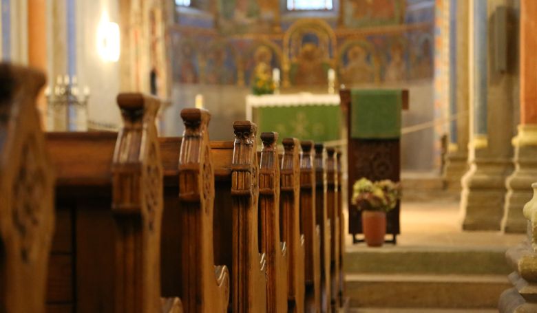 Online közvetítésekkel készülnek az egyházak a húsvétra