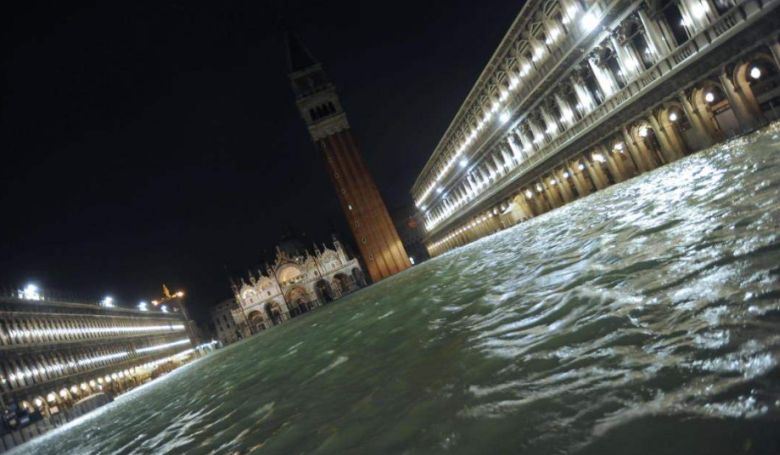 Vészhelyzet Velencében - víz alá került a város