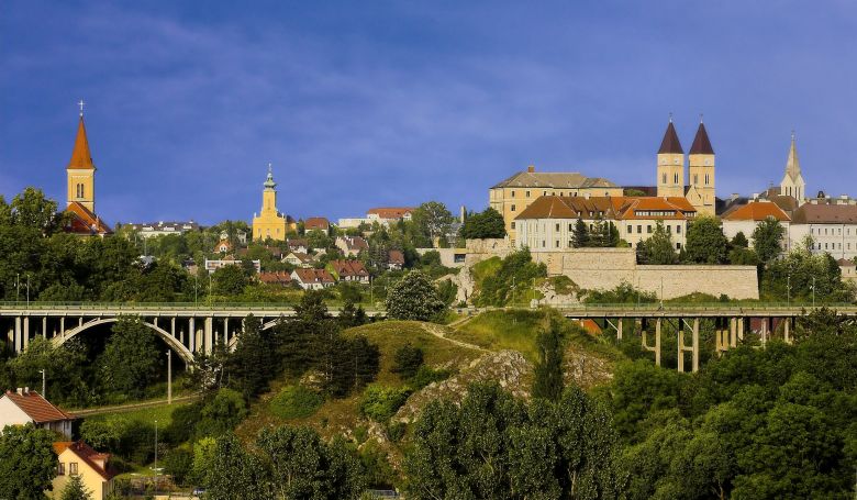 Európai kulturális fővárosi együttműködéseket kötöttek Veszprémben