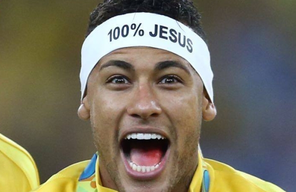Neymar: hála Istennek!