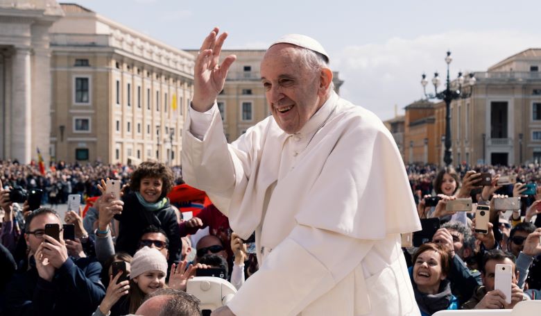 "Ferenc pápa nem megy szembe az egyház tanításával"