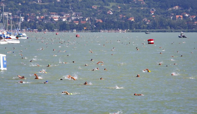 Balaton-átúszás - Túl az egymillió kilométeren