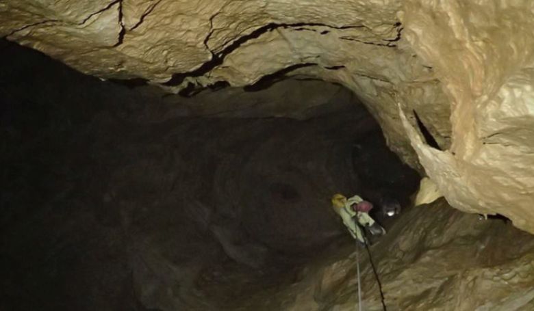 Két barlangász rekedt egy tátrai barlang mélyén, a mentőakció akár hetekig is tarthat