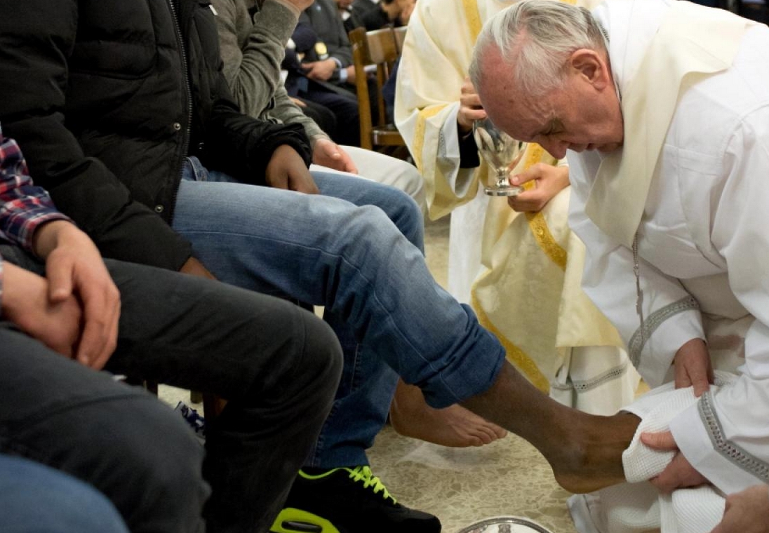 Ferenc pápa: az egyház ne féljen az egyszerű emberekkel azonosulni!