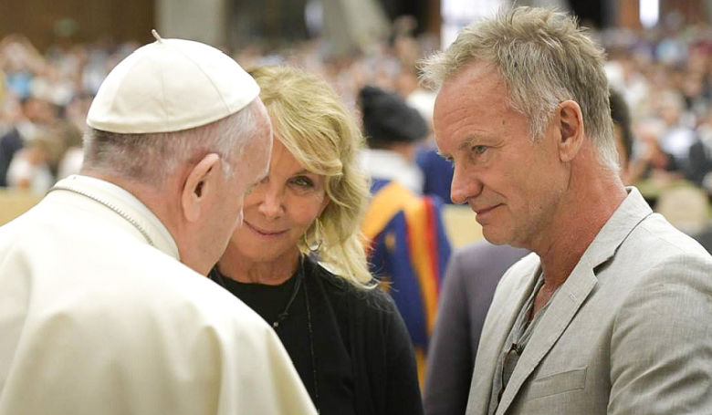 Sting meglátogatta a pápát