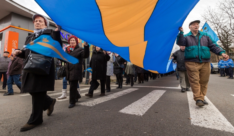 Székelyföld autonómiájáért tüntettek Marosvásárhelyen