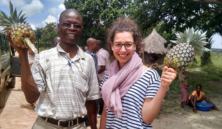 Minden napot kézfogással kezdünk – egy magyar látszerész Afrikában