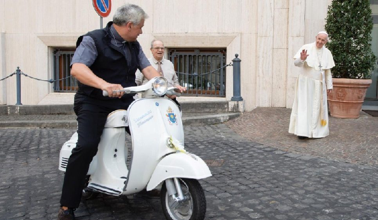 Vespa: az új pápai járgány